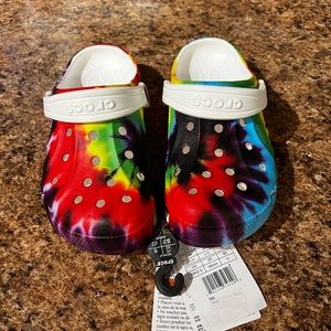 Brand new tie dye crocs size c13